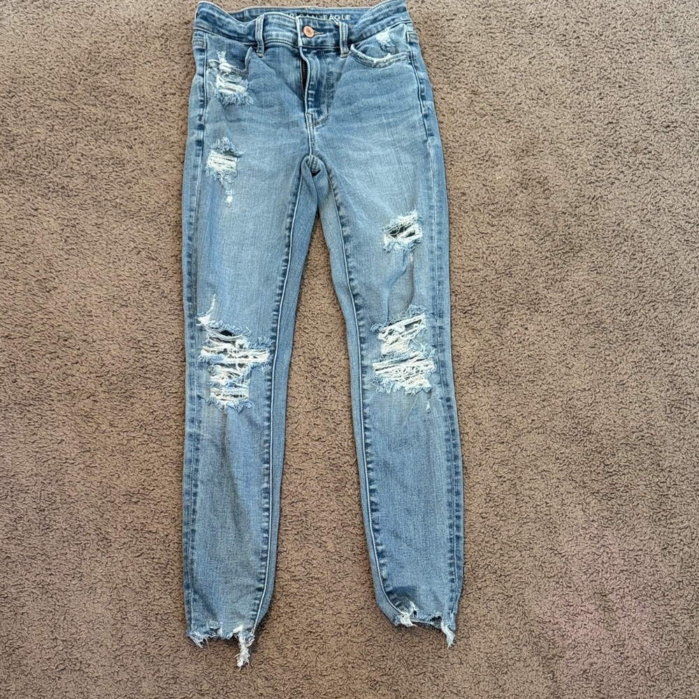 American Eagle Outfitters Light Blue Distressed Skinny Jeans